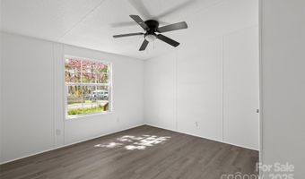 5 Concord Knoll Ln, Asheville, NC 28803