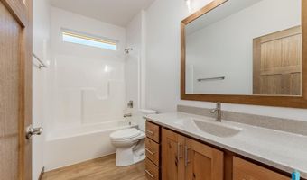 2316 E Tinley St, Brandon, SD 57005
