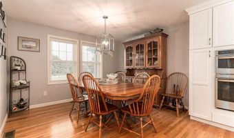 11 Kendall Ct, Charlestown, RI 02813