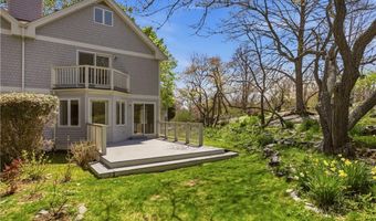 15 Hammersmith Rd 30A, Newport, RI 02840