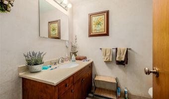 539 Newark St, Aurora, CO 80010