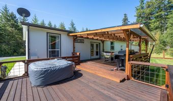 87477 Jean Dr, Bandon, OR 97411