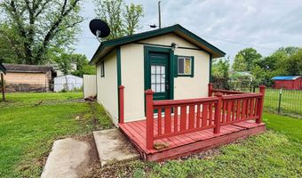 243 E 17th St, Baxter Springs, KS 66713