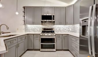 7862 Spruce St 7B, Anchorage, AK 99507