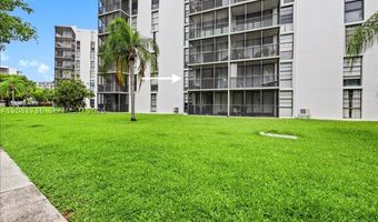 3101 N Country Club Dr 209, Aventura, FL 33180