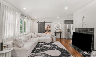 1027 Dresden Dr W, Charlotte, NC 28205