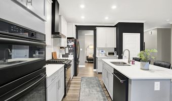 3592 Gillsland Rd, Bargersville, IN 46106