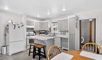 700 Stanley St, Belle Fourche, SD 57717