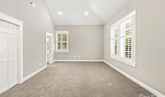 1 Cedar Chine Dr, Asheville, NC 28803