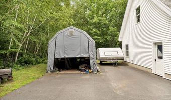 21 Bowling Green Ln, Belfast, ME 04915