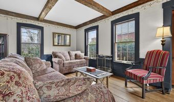 37 High St, Bradford, NH 03221