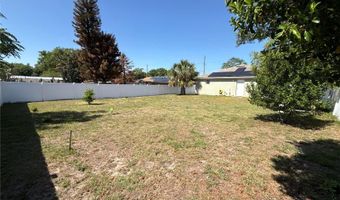 313 OAK St, Auburndale, FL 33823