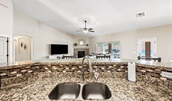 86 E MOON Vis, Apache Junction, AZ 85119