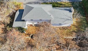 9 Orleans St, Johnston, RI 02919