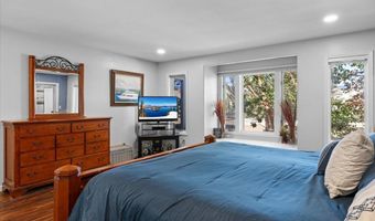 900 Cypress Point Loop, Ashland, OR 97520
