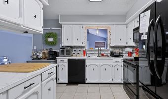 880 Oak Crst, Baxter Springs, KS 66713