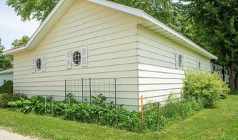415 Locust St, Allison, IA 50602