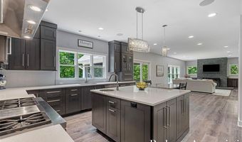 1977 EMERALD GLEN Ct, Ada, MI 49301