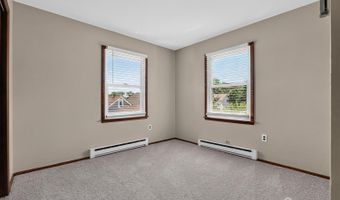 30 W Park Ave, Avenel, NJ 07001
