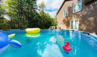 157 MAIN St, Gouldsboro, PA 18424