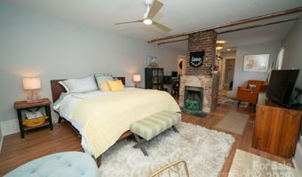 1712 Umstead St, Charlotte, NC 28205