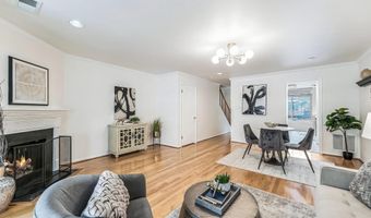 1763 S HAYES St 2, Arlington, VA 22202
