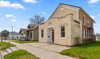 323 5TH St, Algoma, WI 54201