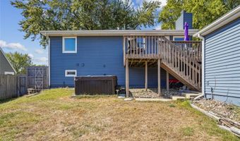 107 10th Ave SW, Altoona, IA 50009