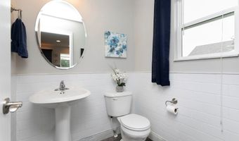 1605 2nd St NW, Altoona, IA 50009