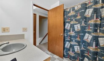 1 Gilman Rd, Hopkinton, RI 02832