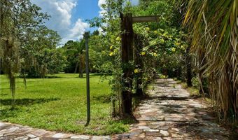 18220 Elmwood Dr, Alva, FL 33920