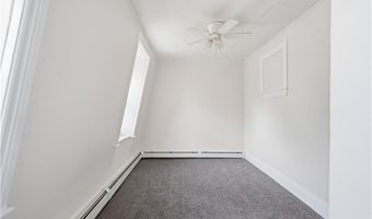 68 WINTER St, Lincoln, RI 02838