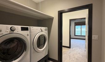 640 S 9th St, Akron, IA 51001
