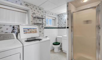 87 Ronald Ave S, Bayville, NJ 08721