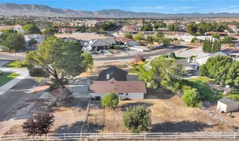 12490 Palomino Ln, Apple Valley, CA 92308