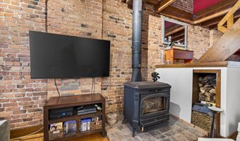 82 Dove St, Albany, NY 12210