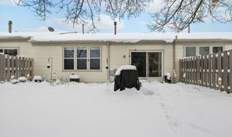 2854 Waterfront Ave, Algonquin, IL 60102