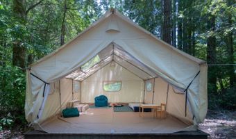 28581 Navarro Ridge Rd, Albion, CA 95410