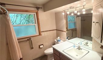 2493 Frostwood Dr, Austintown, OH 44515