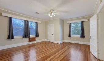 107 GREENVILLE St, Abbeville, SC 29620