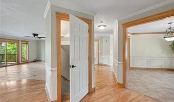 618 E 1714 Rd, Baldwin City, KS 66006