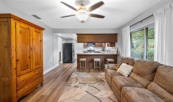 821 PENNSYLVANIA Ave, Altamonte Springs, FL 32701