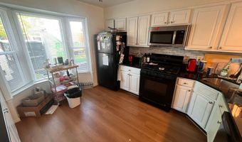 2113 N TAZEWELL Ct, Arlington, VA 22207