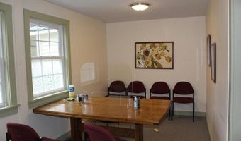 230 Searsport Ave, Belfast, ME 04915