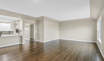 2660 Harnish Dr, Algonquin, IL 60102