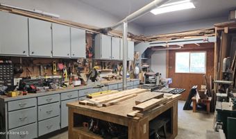 22902 E KING St, Cataldo, ID 83810