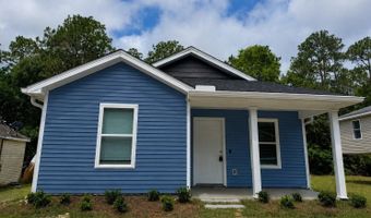 7247 Smith St, Bay St. Louis, MS 39520