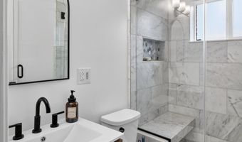 2218 FARRINGTON Ave, Alexandria, VA 22303