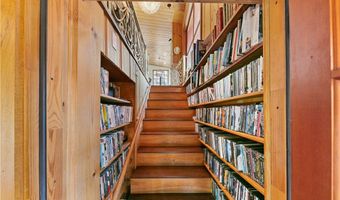 29012 Crags Dr, Agoura Hills, CA 91301