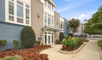 4191 S FOUR MILE RUN Dr 102, Arlington, VA 22204